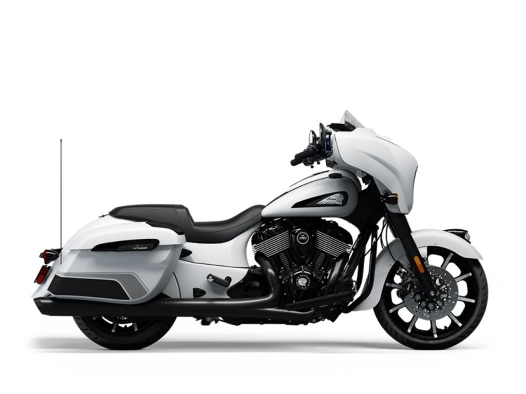 2024 Indian Motorcycle Chieftain Dark Horse w/Powerband Audio Pkg Ghost White Metallic Smoke wit