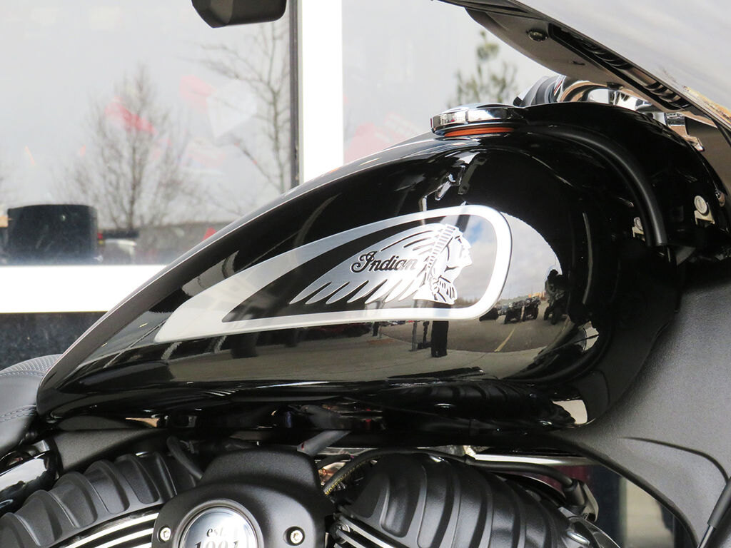 2024 Indian Motorcycle Chieftain Black Metallic