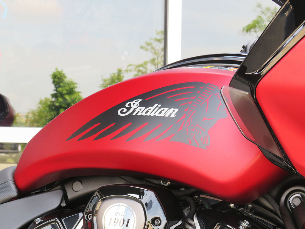 2024 Indian Motorcycle Challenger Dark Horse Sunset Red Smoke