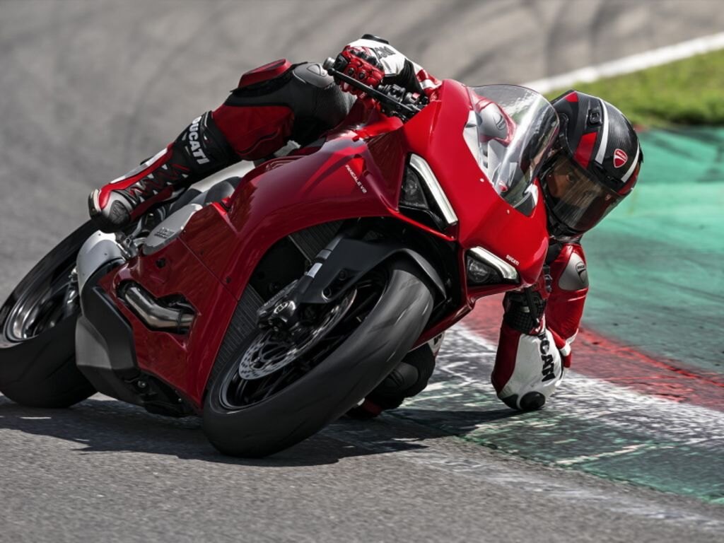 2024 Ducati Panigale V2 Red