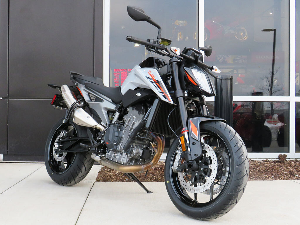 2024 KTM 790 Duke