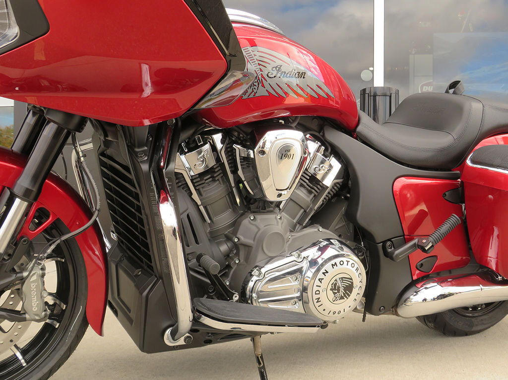 2024 Indian Motorcycle Challenger Limited w/PowerBand Audio Sunset Red Metallic