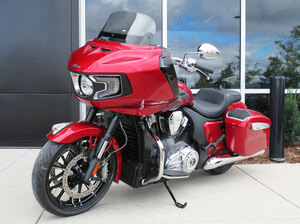 2024 Indian Motorcycle Challenger Limited w/PowerBand Audio Sunset Red Metallic