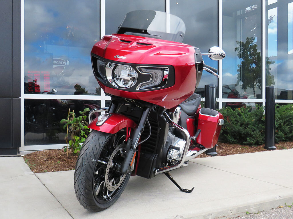 2024 Indian Motorcycle Challenger Limited w/PowerBand Audio Sunset Red Metallic