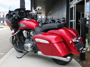 2024 Indian Motorcycle Challenger Limited w/PowerBand Audio Sunset Red Metallic