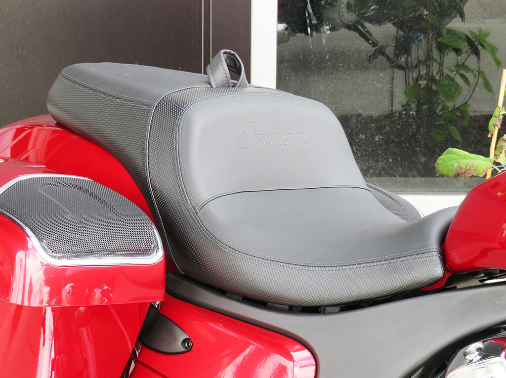 2024 Indian Motorcycle Challenger Limited w/PowerBand Audio Sunset Red Metallic