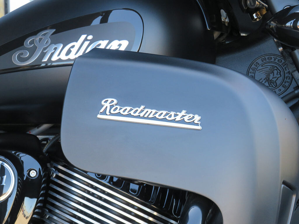 2024 Indian Motorcycle Roadmaster Dark Horse Black Smoke