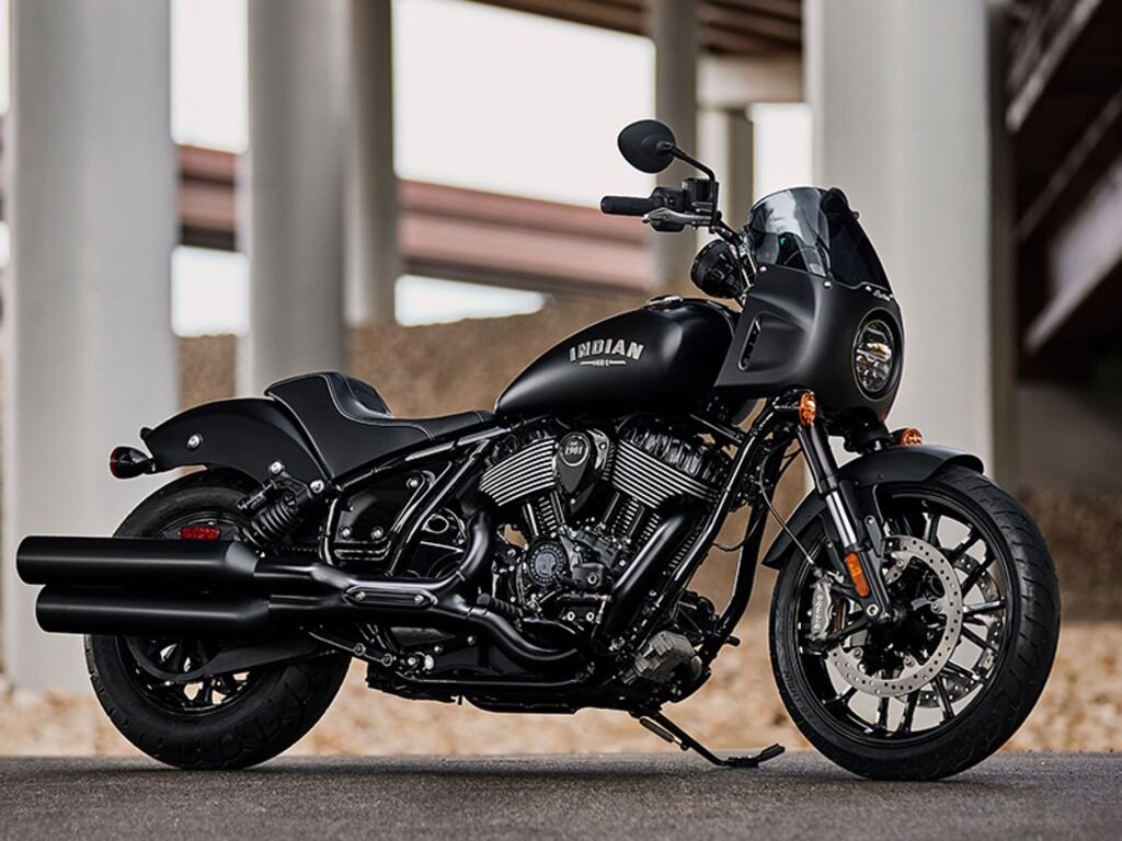 2024 Indian Motorcycle Sport Chief Black Smoke