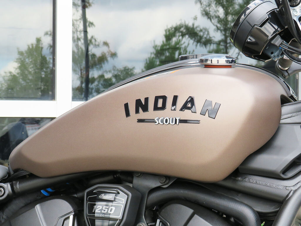 2025 Indian Motorcycle Sport Scout Limited Tech Nara Bronze Metallic Smoke