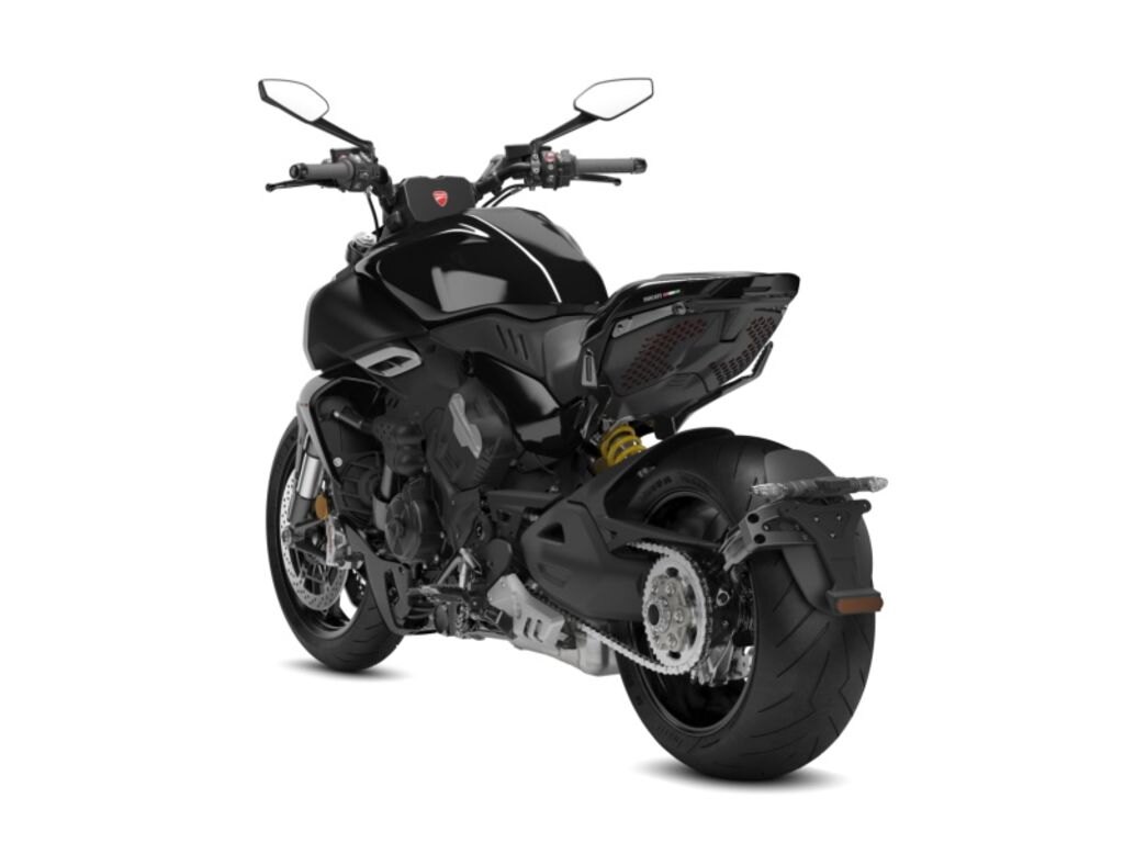 2023 Ducati Diavel 4 Thrilling Black