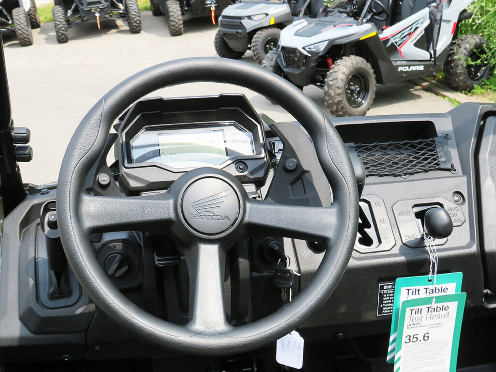 2025 Honda Pioneer 700 2P DLX