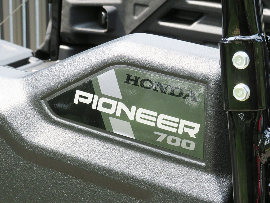 2025 Honda Pioneer 700 2P DLX