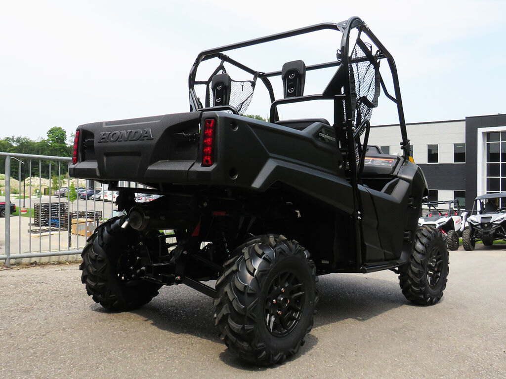 2025 Honda Pioneer 700 2P DLX