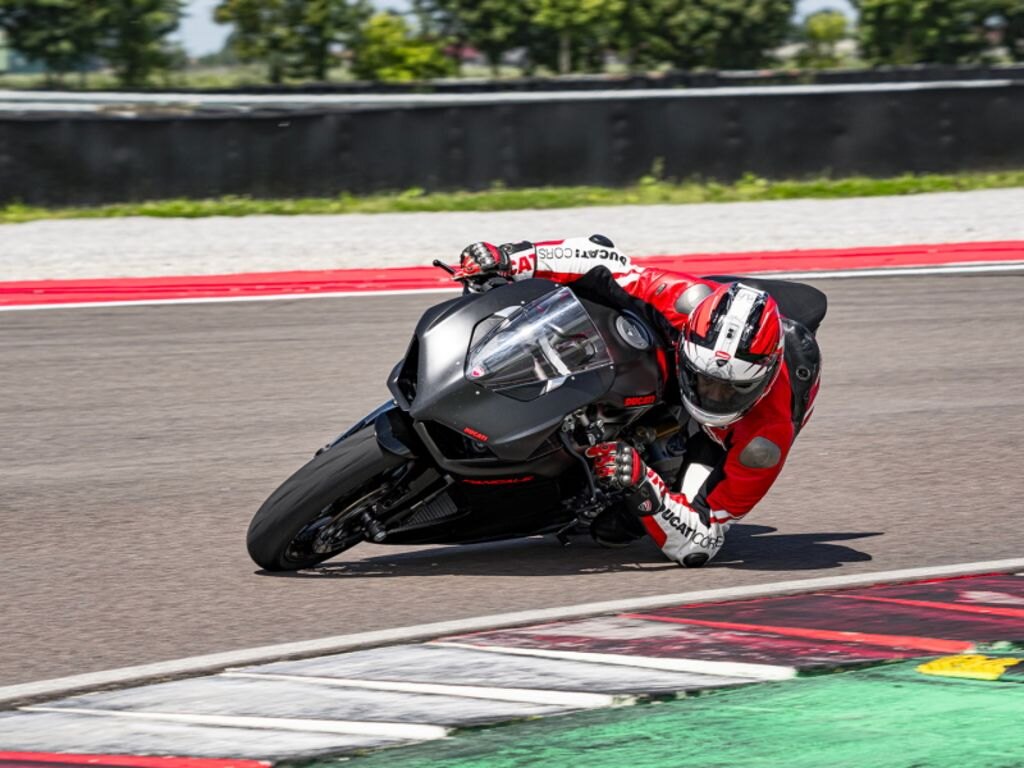 2025 Ducati Panigale V2 Black on Black