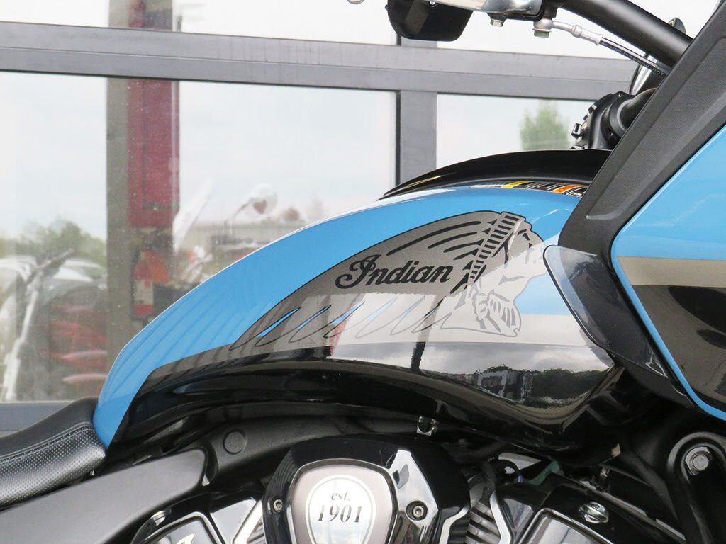 2022 Indian Motorcycle Challenger Dark Horse Icon Storm Blue/Black Metallic