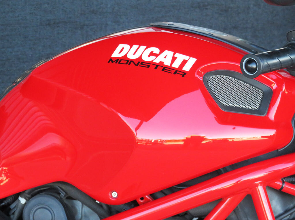 2012 Ducati Monster 696