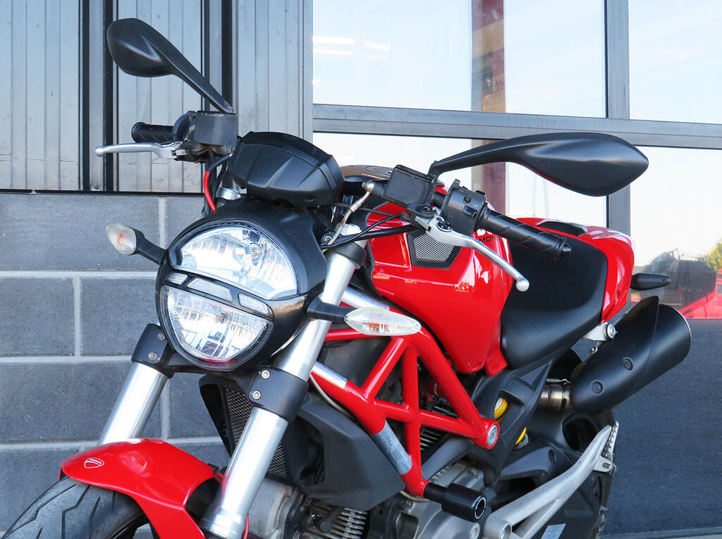 2012 Ducati Monster 696