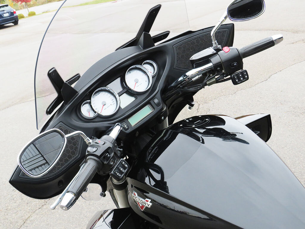 2015 Victory Motorcycles Cross Country Tour Gloss Black