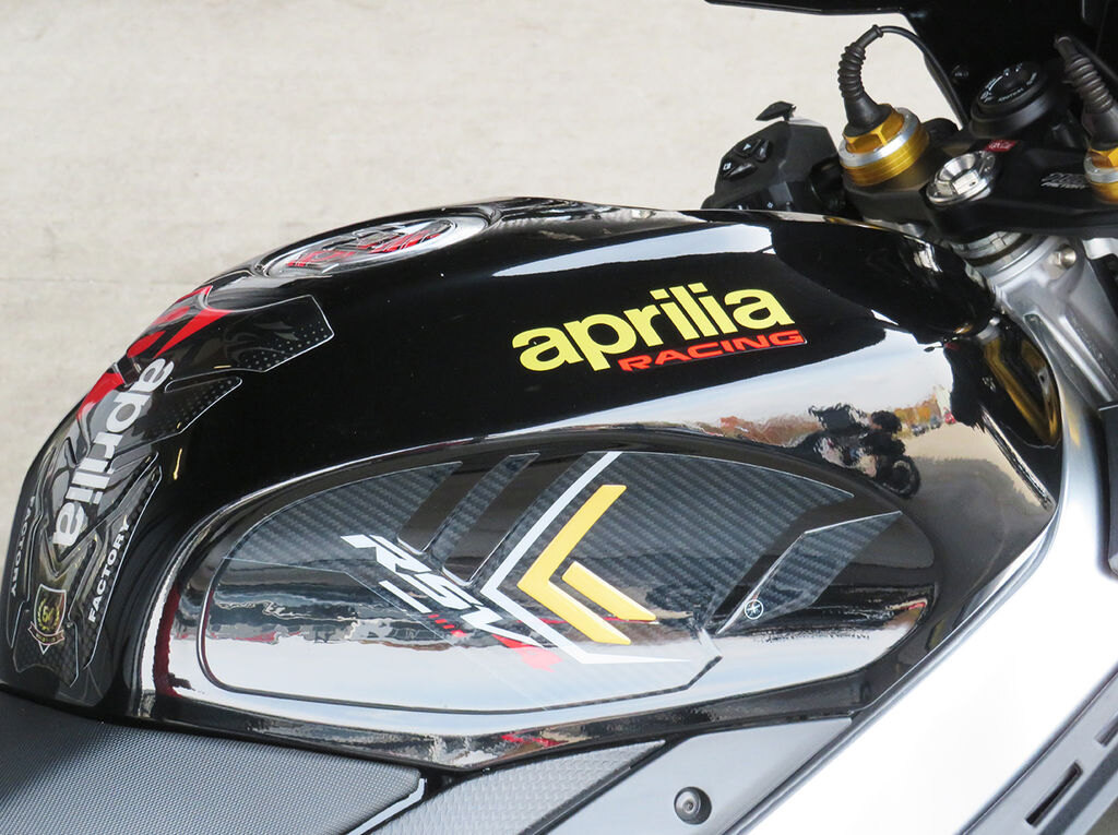 2022 Aprilia RSV4 Factory 1100