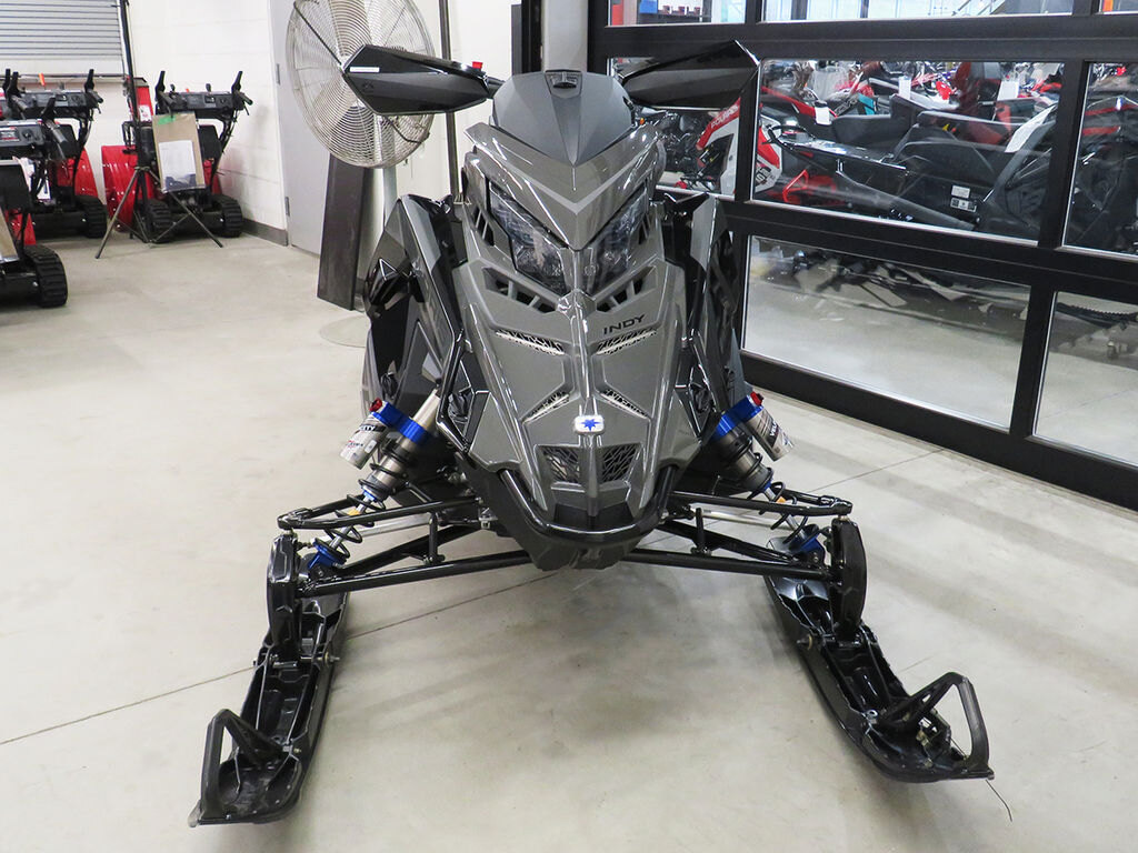 2025 Polaris 650 Indy XCR 136 Shadow Gray / Gloss Black