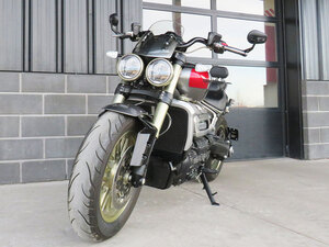 2022 Triumph Rocket 3 R Silver Ice Cranberry Red