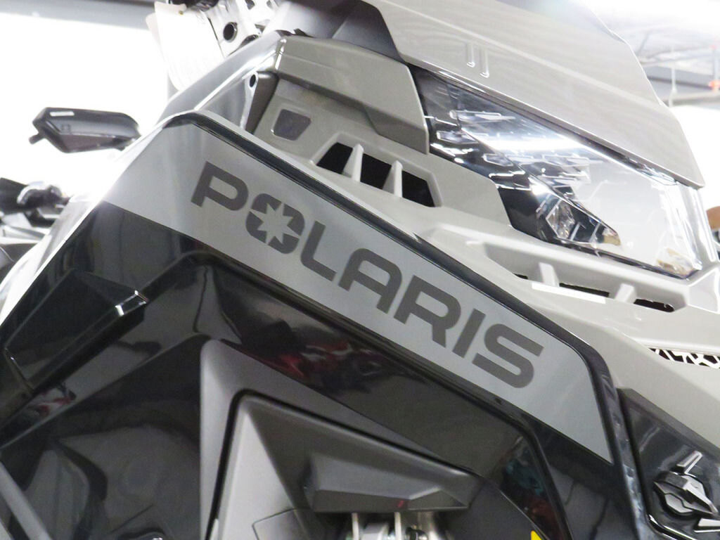 2025 Polaris 850 Indy XCR 136 Shadow Gray / Gloss Black