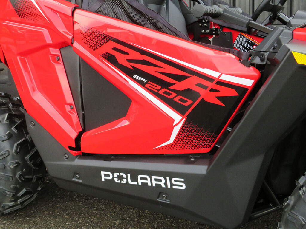 2025 Polaris RZR 200 EFI