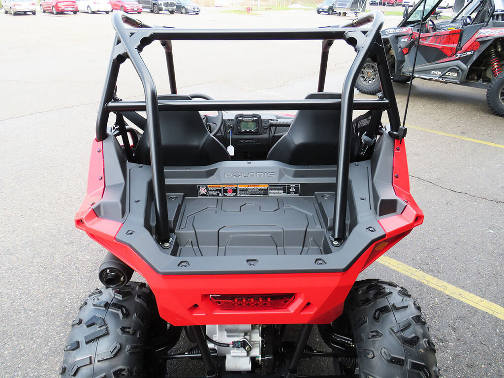 2025 Polaris RZR 200 EFI