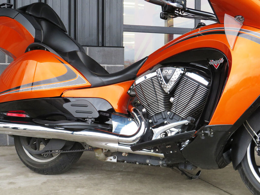 2014 Victory Motorcycles Vision Tour Nuclear Sunset