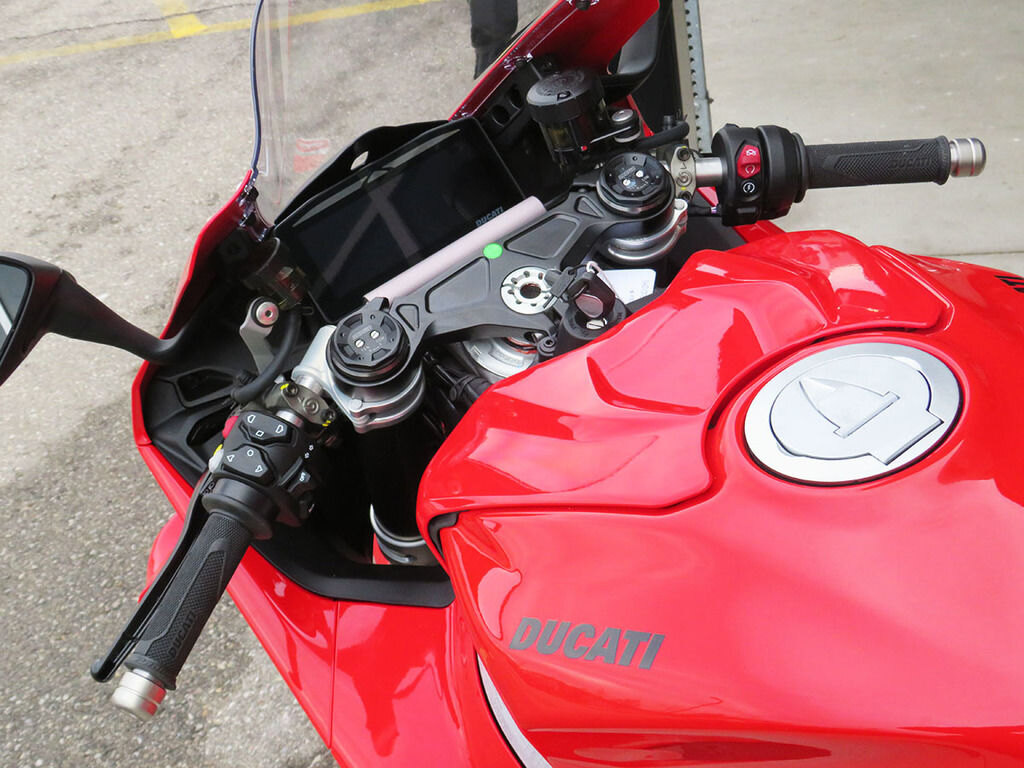 2025 Ducati Panigale V4 Ducati Red