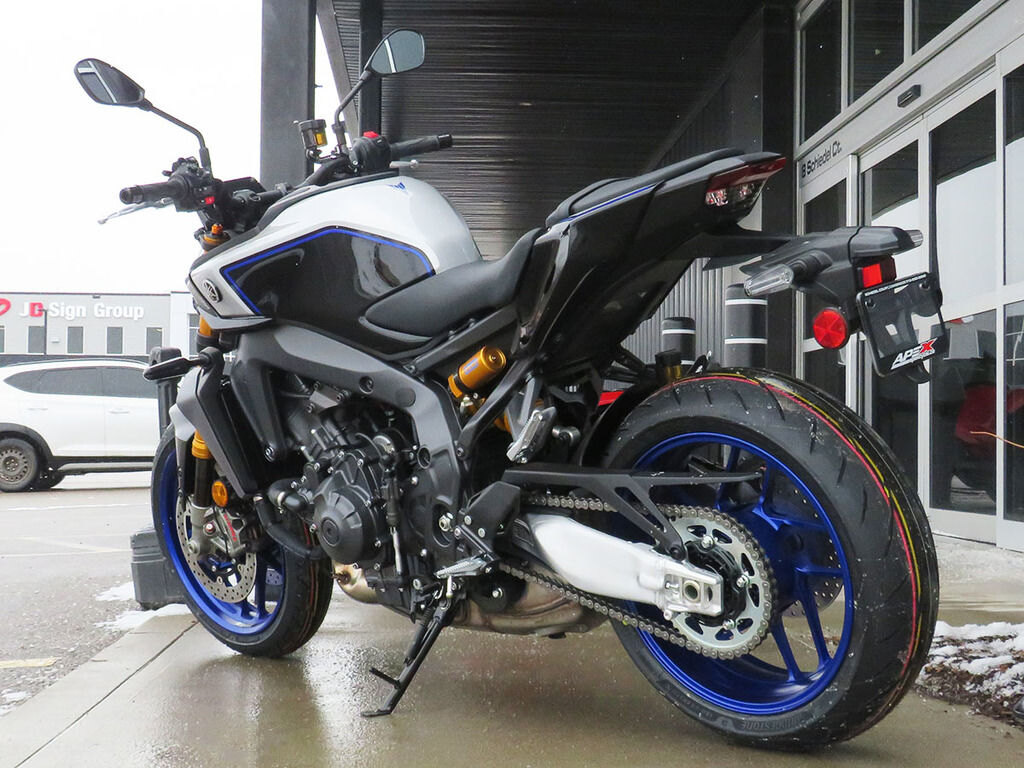 2025 Yamaha MT 09 SP