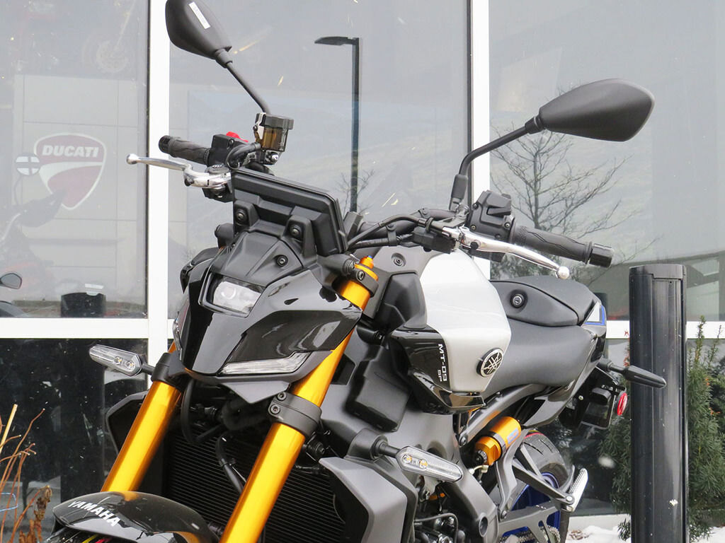 2025 Yamaha MT 09 SP