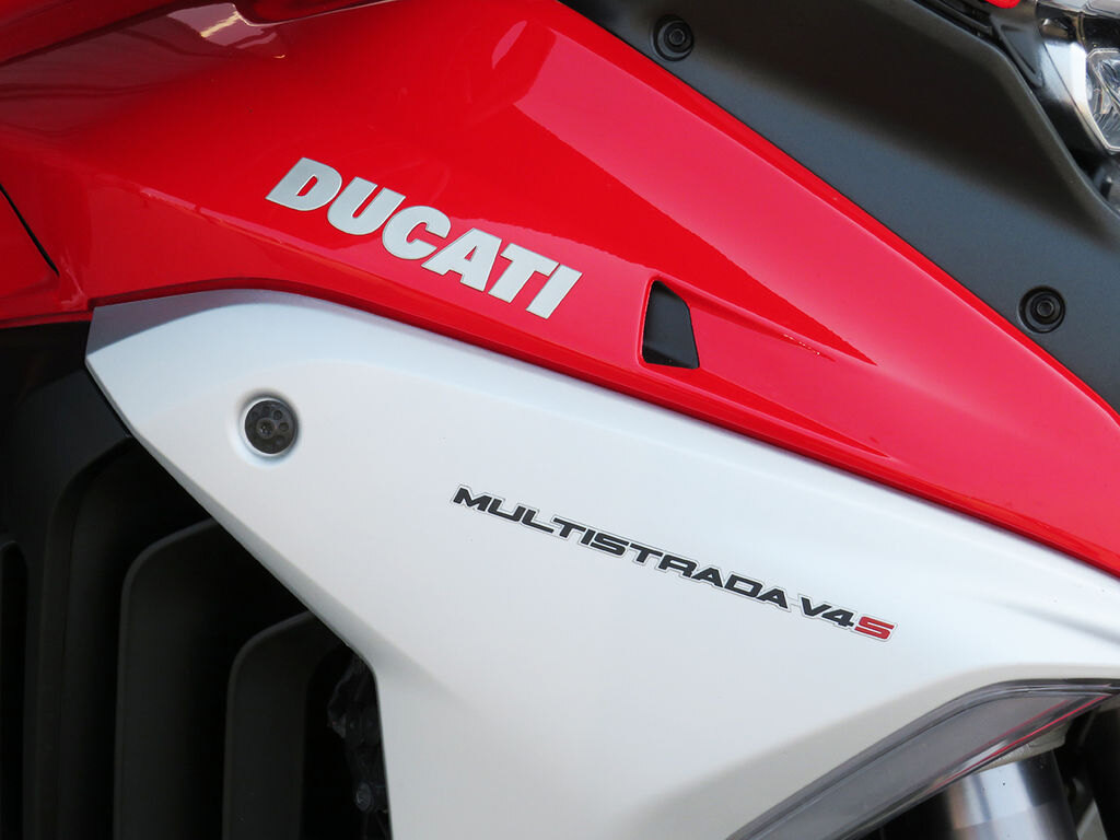 2022 Ducati Multistrada V4S Ducati Red / Forged Wheels