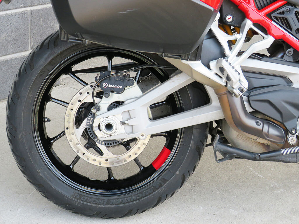 2022 Ducati Multistrada V4S Ducati Red / Forged Wheels