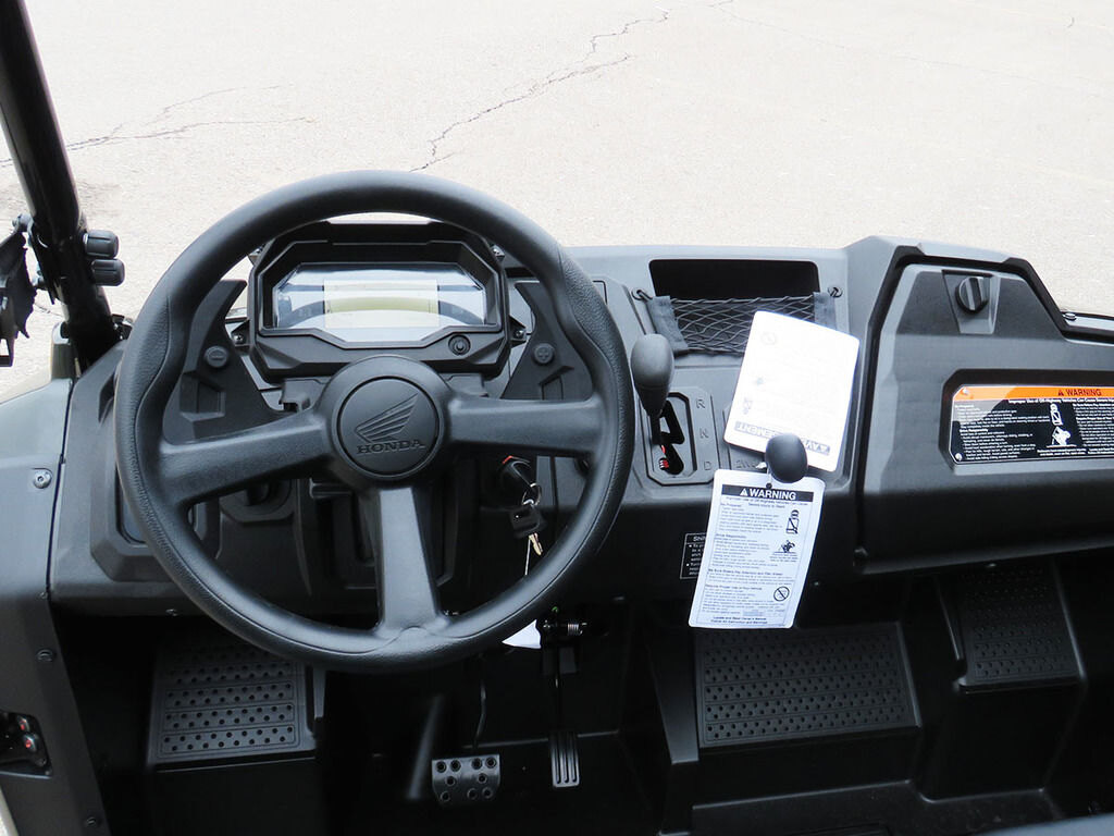 2025 Honda Pioneer 700 4P DLX