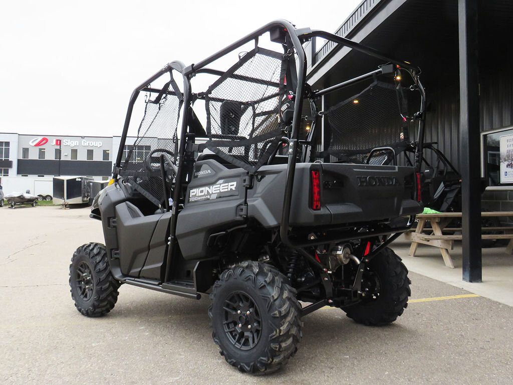 2025 CFMOTO UFORCE 800 XL