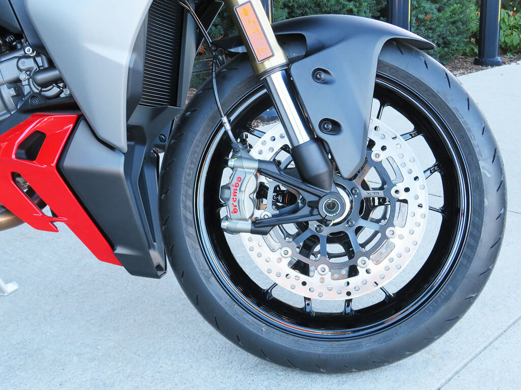 2026 Ducati Streetfighter V2 Red