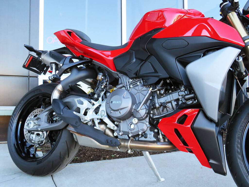 2026 Ducati Streetfighter V2 Red