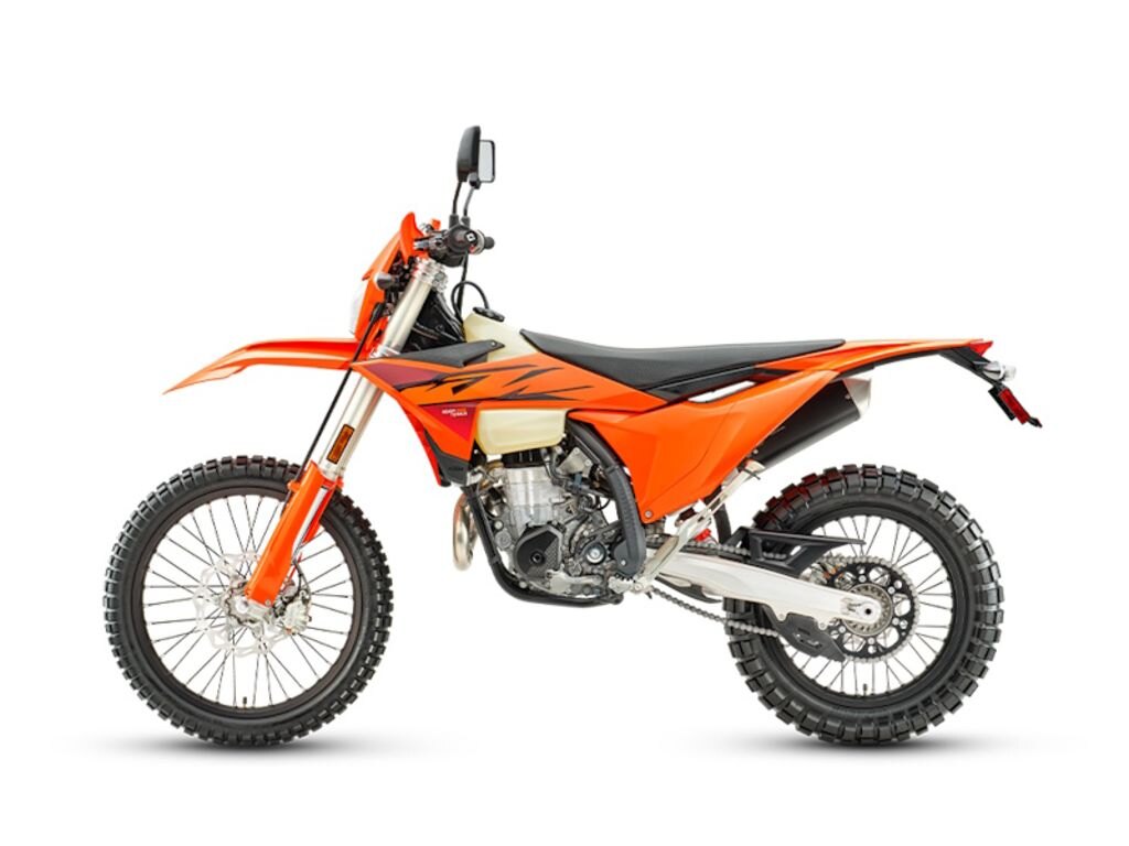 2026 Indian Motorcycle Challenger Dark Horse 112 Black Smoke