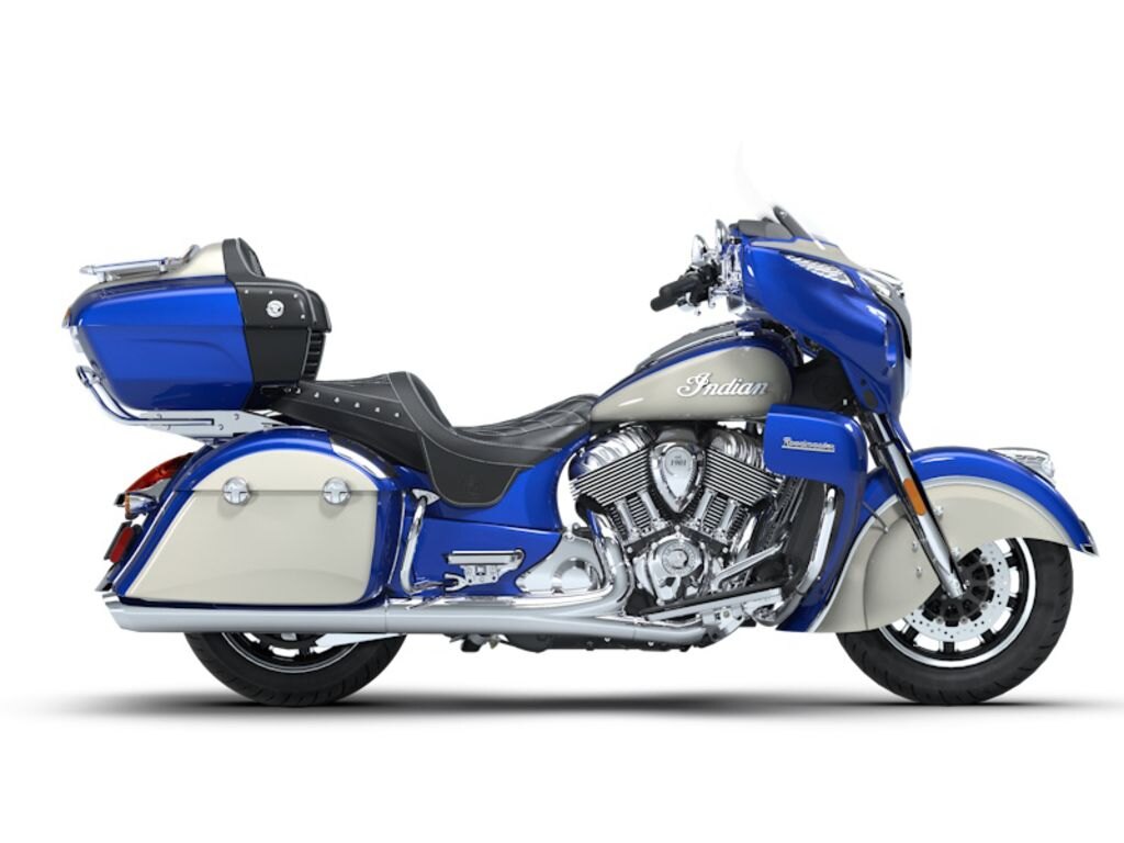 2026 Indian Motorcycle Roadmaster with Powerband Audio Deep Blue Metallic / Silver Quartz Metalli