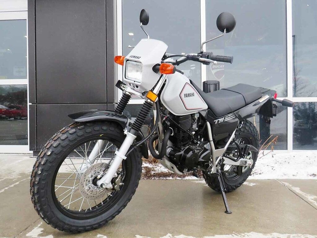 2025 Yamaha TW200