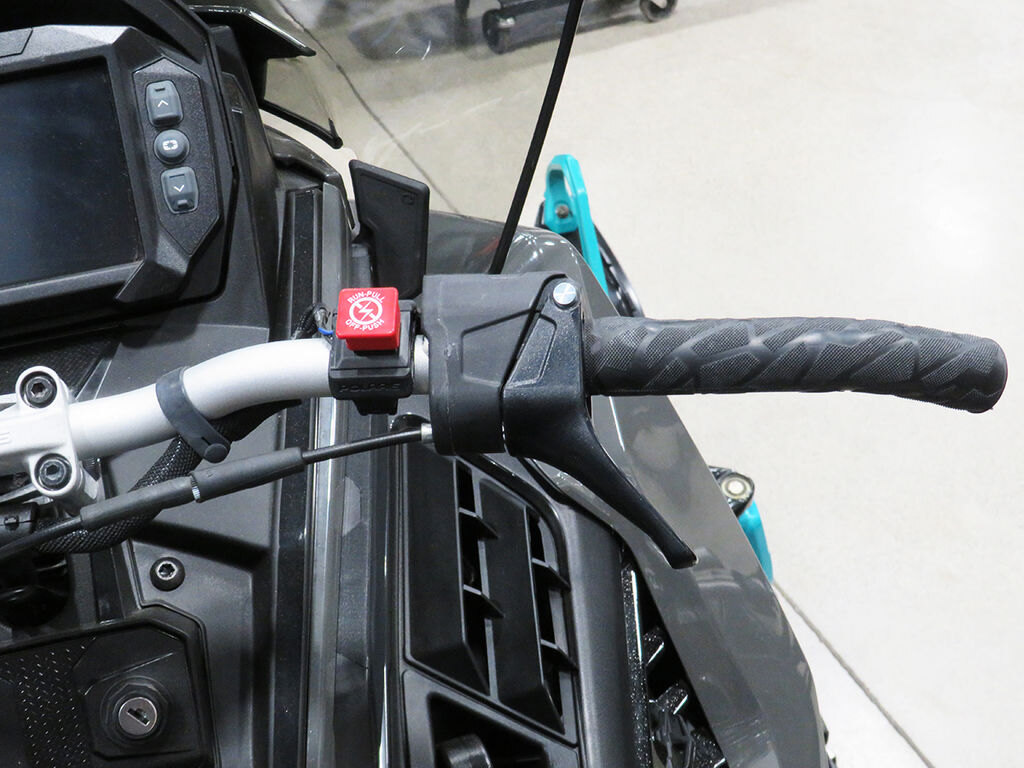 2024 Polaris 650 Indy VR1 137 Gloss Black