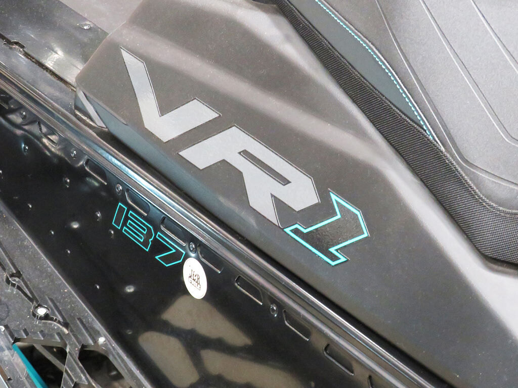 2024 Polaris 650 Indy VR1 137 Gloss Black