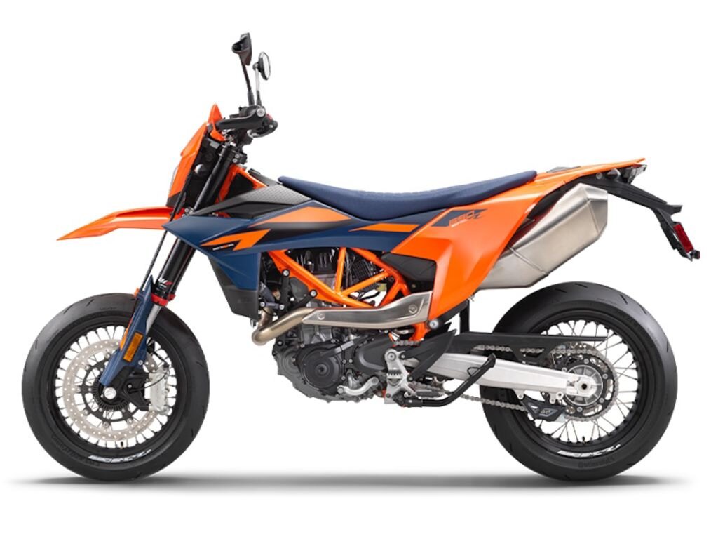 2026 KTM 690 SMC R