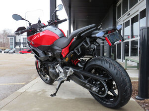 2026 BMW F 900 XR Racing red