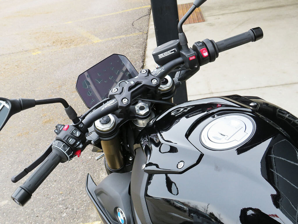 2026 BMW S 1000 R Blackstorm metallic