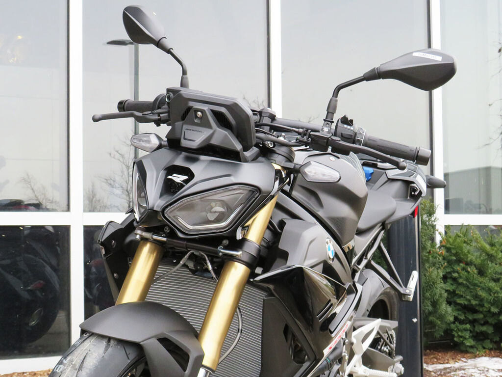 2026 BMW S 1000 R Blackstorm metallic