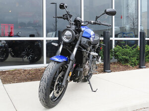 2024 Yamaha XSR700