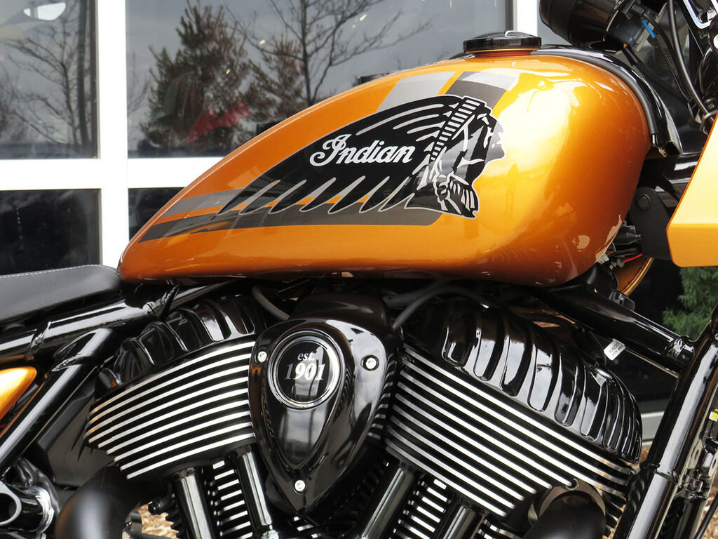 2026 Indian Motorcycle Sport Chief RT Vibrant Gold Metallic