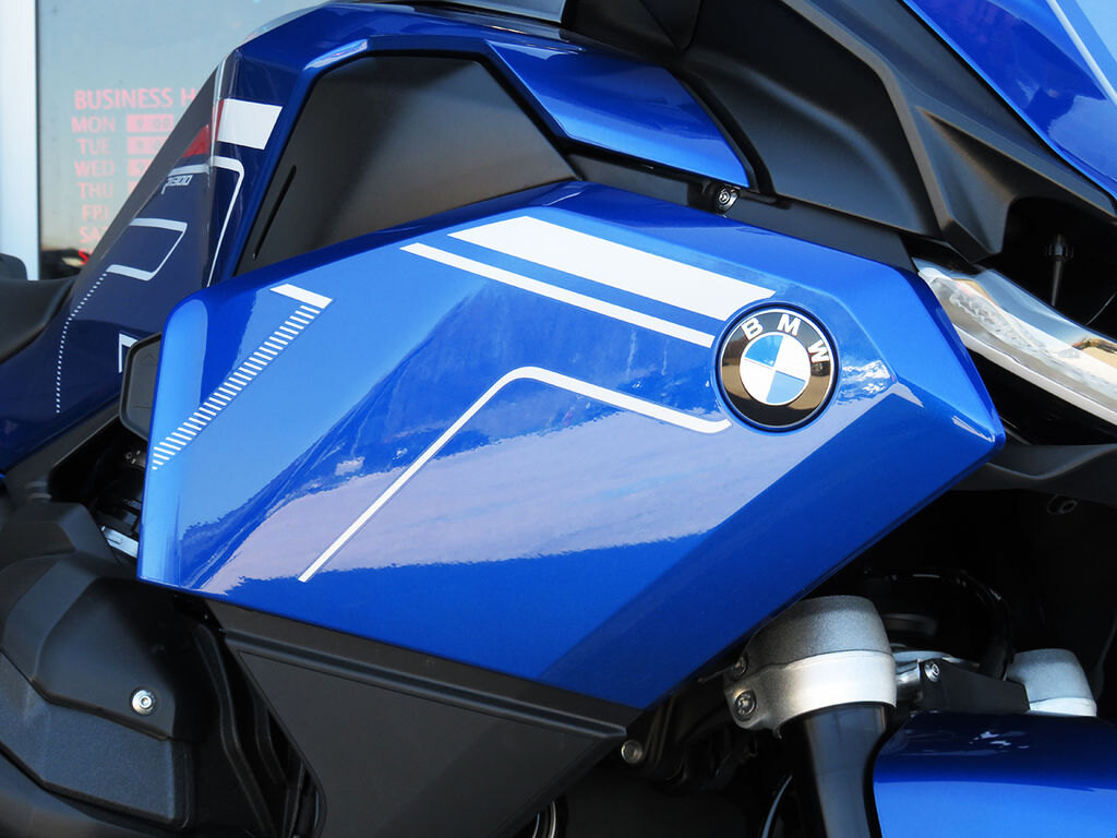 2026 BMW R 1300 RT Impulse